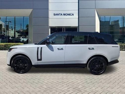 2025 Land Rover Range Rover P400 SE 7 Seat