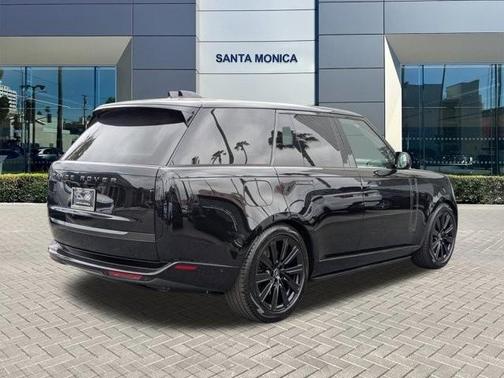 2025 Land Rover Range Rover P550e Autobiography