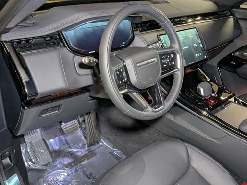 2025 Land Rover Range Rover Sport P360 SE