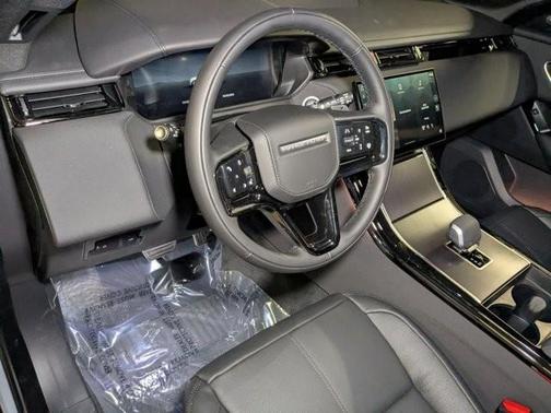 2026 Land Rover Range Rover Velar P250 Dynamic SE