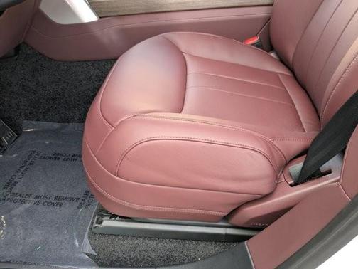 2025 Land Rover Range Rover P530 SE