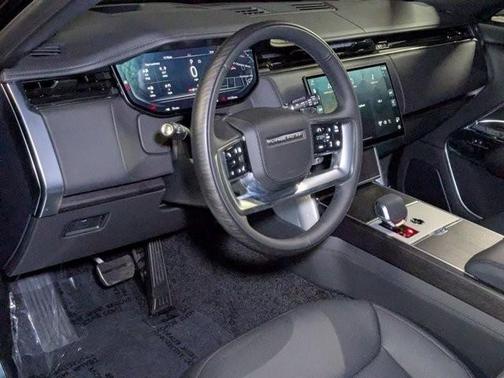 2025 Land Rover Range Rover P530 SE