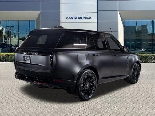 2025 Land Rover Range Rover P400 SE