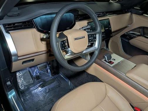 2025 Land Rover Range Rover P400 SE
