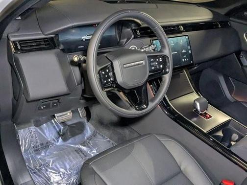 2026 Land Rover Range Rover Velar P250 Dynamic SE