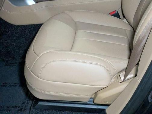 2025 Land Rover Range Rover P550e Autobiography