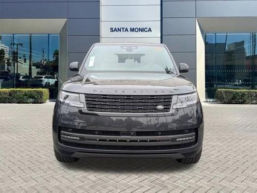 2025 Land Rover Range Rover P550e SE