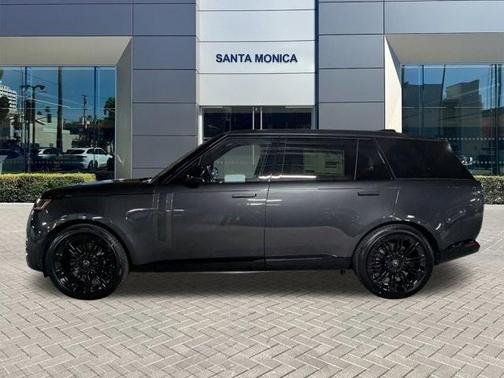 2025 Land Rover Range Rover P530 SE 7 Seat