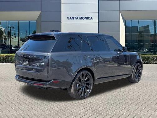 2023 Land Rover Range Rover P530 SE