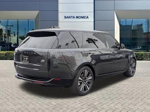 2023 Land Rover Range Rover P530 SE