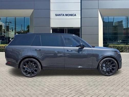 2023 Land Rover Range Rover P530 SE