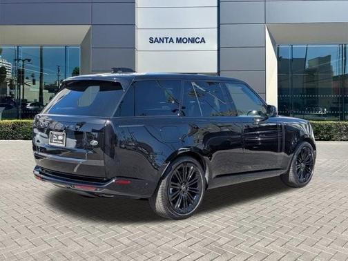 2023 Land Rover Range Rover P530 SE