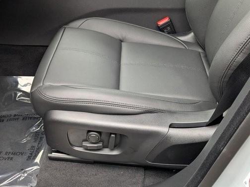 2026 Land Rover Range Rover Velar P400 Dynamic SE