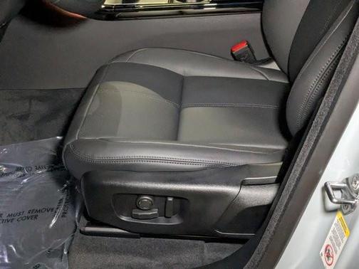 2026 Land Rover Range Rover Velar P400 Dynamic SE