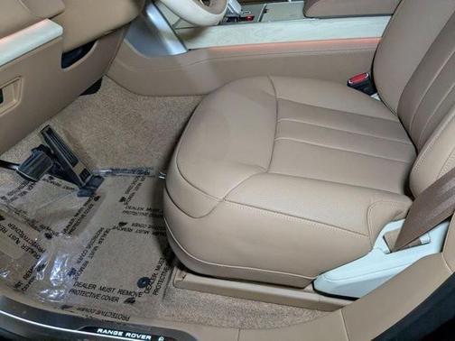 2025 Land Rover Range Rover P615 SV