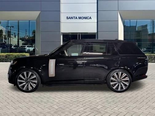 2025 Land Rover Range Rover P615 SV