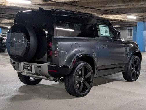 2025 Land Rover Defender P400 X-Dynamic SE
