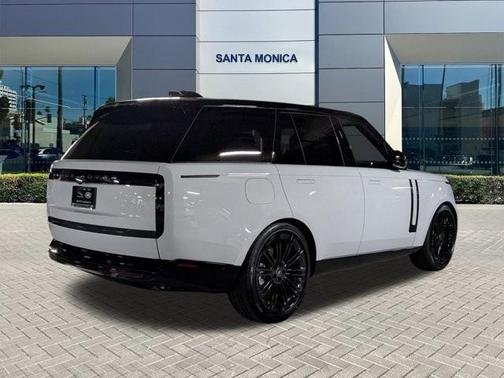 2025 Land Rover Range Rover P530 SE