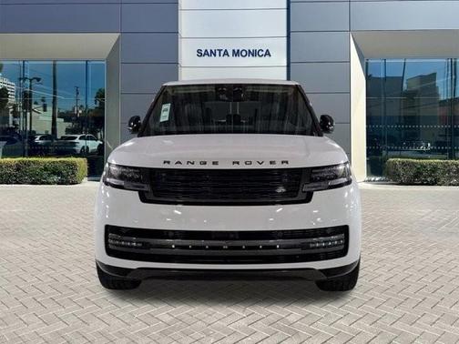 2025 Land Rover Range Rover P530 SE