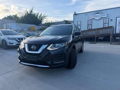 Magnetic Black Pearl 2020 Nissan Rogue SV