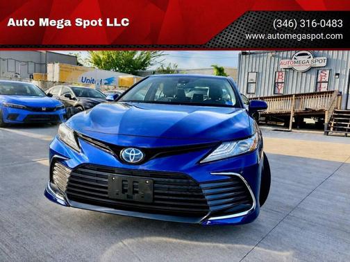 Reservoir Blue 2024 Toyota Camry Hybrid XLE