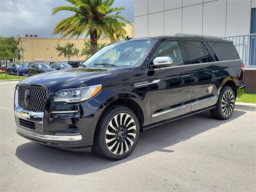 2022 Lincoln Navigator Black Label
