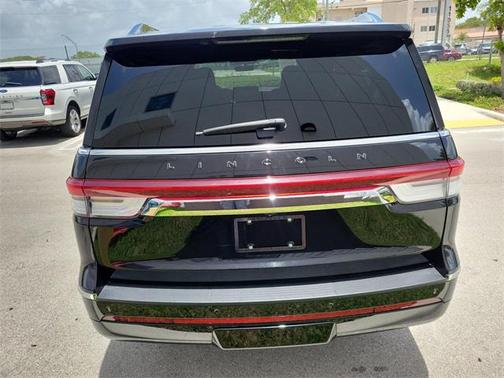 2022 Lincoln Navigator Black Label