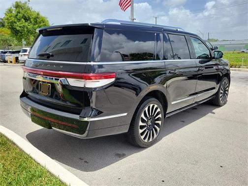 2022 Lincoln Navigator Black Label