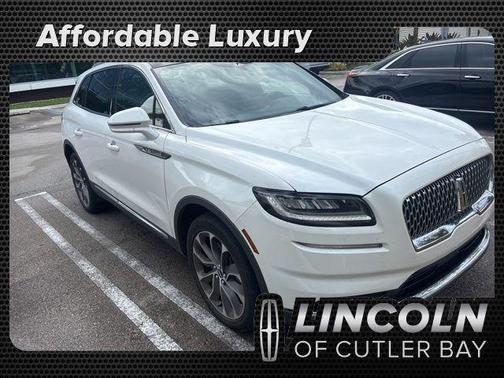 Pristine White Metallic Tri-Coat 2022 Lincoln Nautilus Reserve