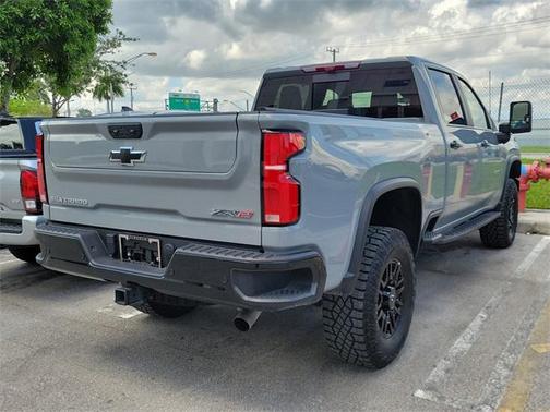 2025 Chevrolet Silverado 2500 4WD Crew Cab Standard Bed ZR2