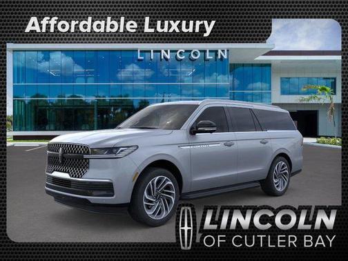 Gray Mist Metallic Tri-Coat 2026 Lincoln Navigator Premiere