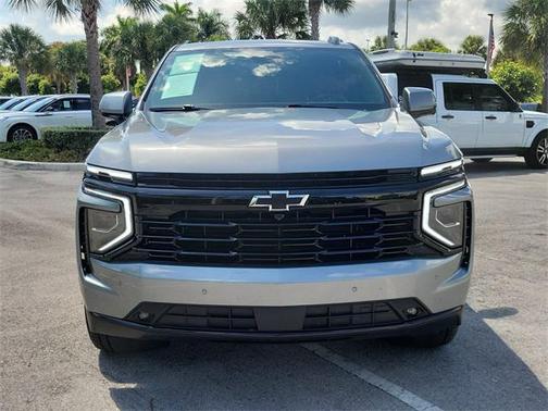 2025 Chevrolet Suburban RST