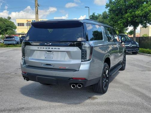 2025 Chevrolet Suburban RST