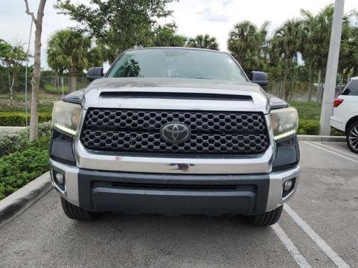 2018 Toyota Tundra SR5