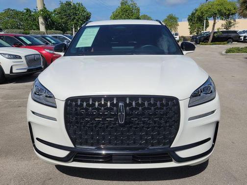 Pristine White Metallic Tri-Coat 2023 Lincoln Corsair Reserve