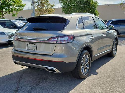 Jewel Sandstone Metallic Premium Colorant 2023 Lincoln Nautilus Standard