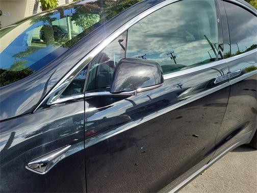 2017 Tesla Model X 90D