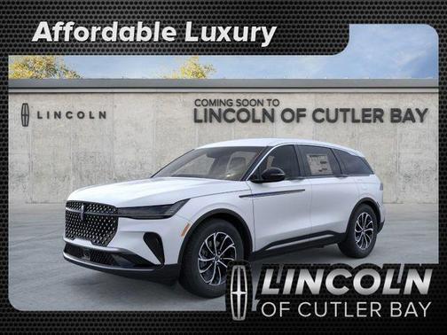 White Platinum Metallic Tri-Coat 2026 Lincoln Nautilus Premiere