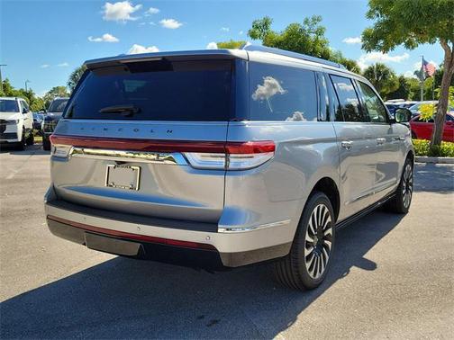 2022 Lincoln Navigator Black Label