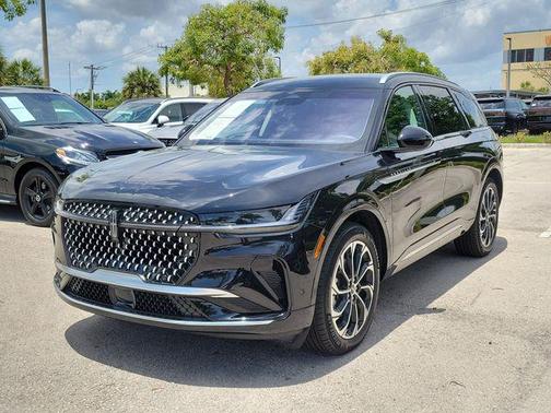 Infinite Black Metallic Clearcoat 2024 Lincoln Nautilus Reserve