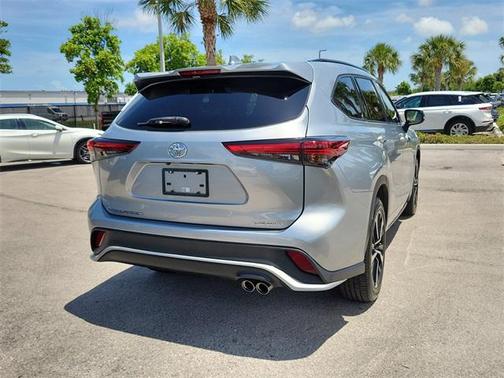 2022 Toyota Highlander XSE