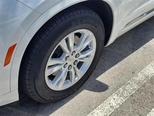 2021 Cadillac XT6 Luxury FWD