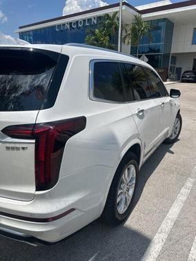 2021 Cadillac XT6 Luxury FWD