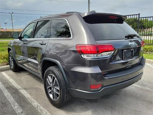 2020 Jeep Grand Cherokee Laredo