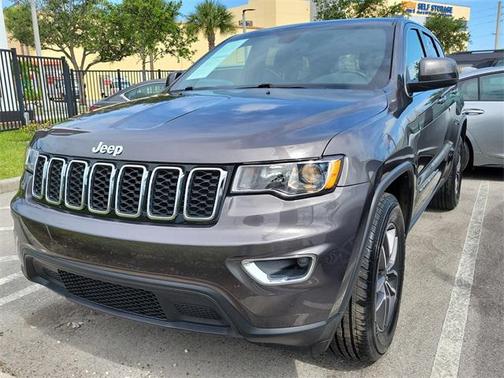 2020 Jeep Grand Cherokee Laredo
