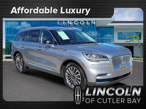 Silver Radiance Metallic Clearcoat 2024 Lincoln Aviator Premiere