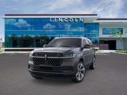 Chroma Caviar Dark Gray Metallic Clearcoat 2026 Lincoln Navigator Black Label