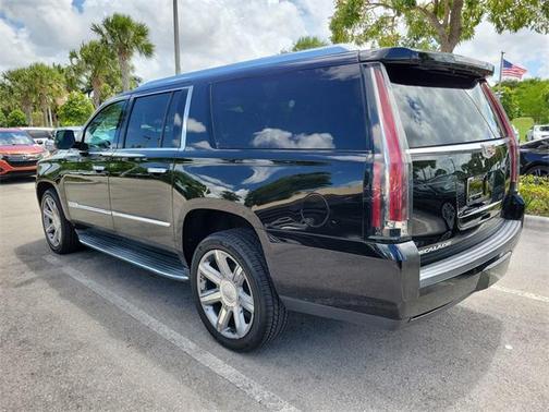 2015 Cadillac Escalade ESV Luxury