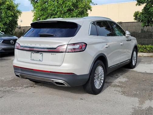 2020 Lincoln Nautilus Standard