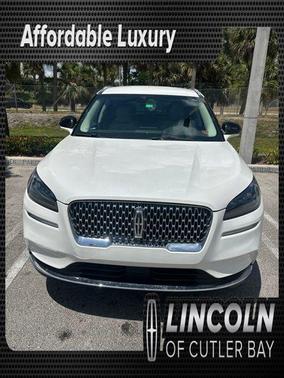 White Metallic 2022 Lincoln Corsair Standard